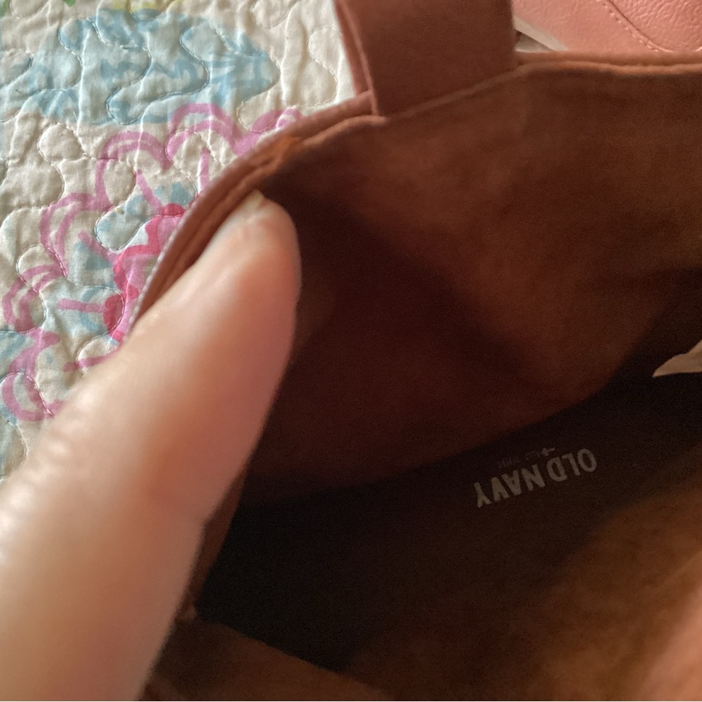 Boot - Picture 2 of 3